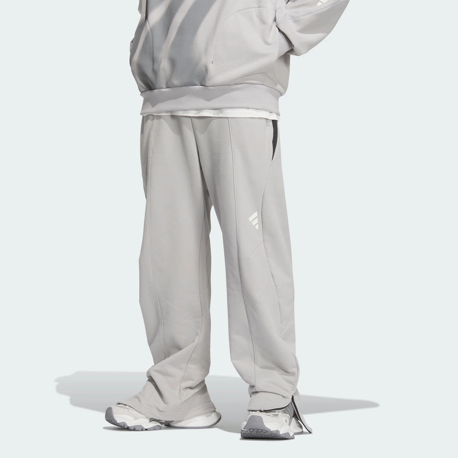 Новые мужские трикотажные повседневные брюки для активного отдыха Adidas Originals на осень и зиму JM8614
Новые мужские трикотажные повседневные брюки для активного отдыха Adidas Originals на осень и зиму JM8614