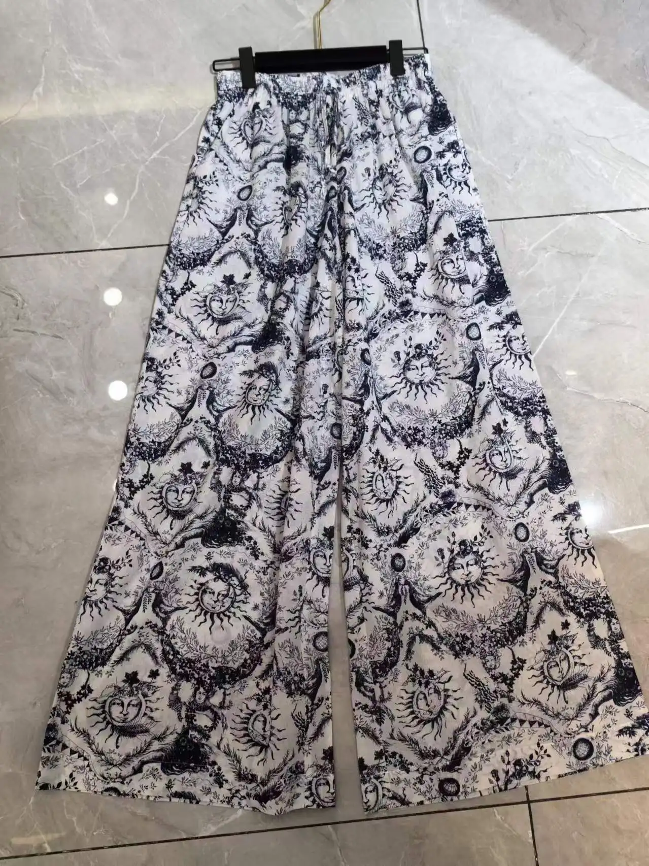 ws0661 Fashion women pants 2024 Popular European Design party style Women's Clothing
ws0661 Fashion women pants 2024 Popular European Design party style Women's Clothing