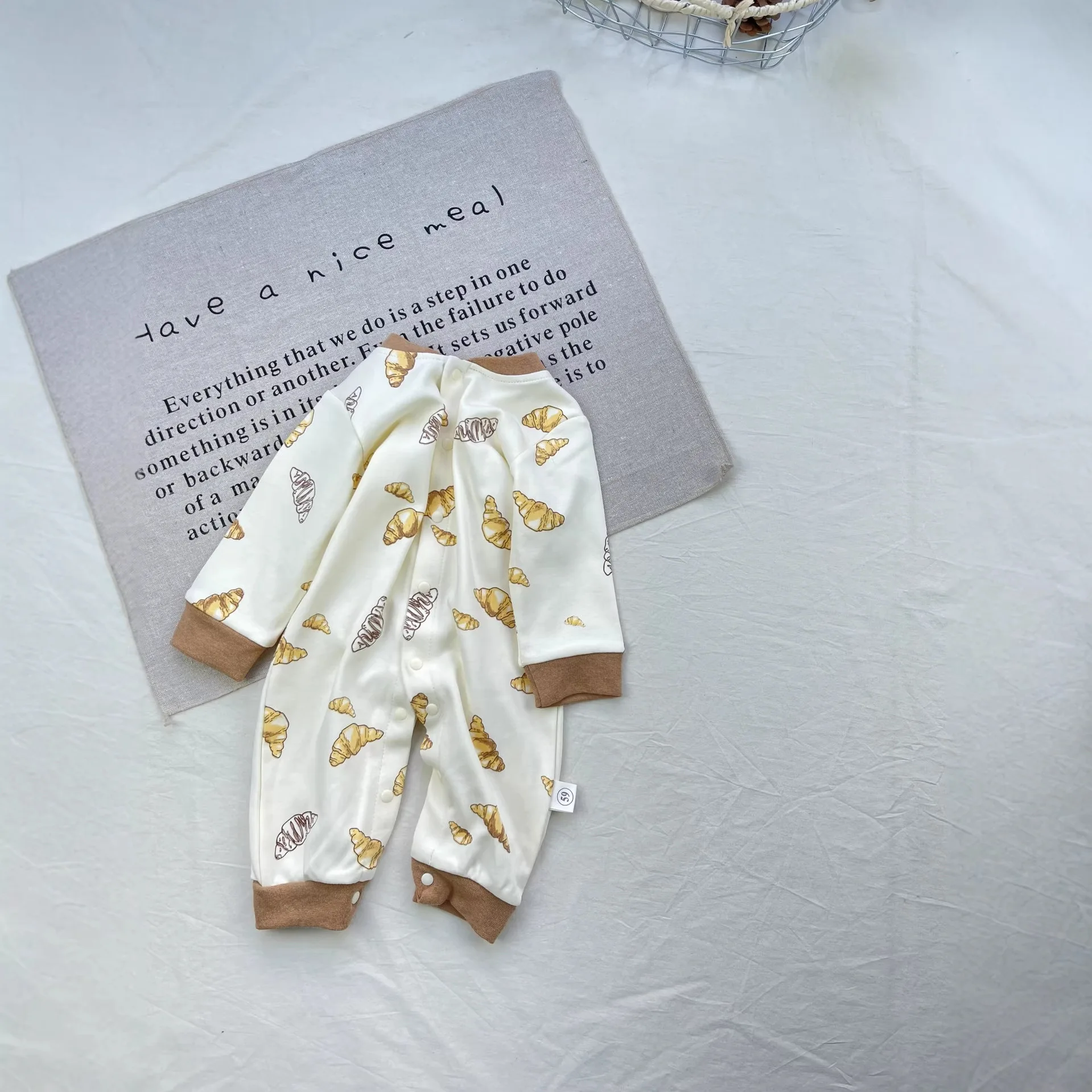 Bodysuit & One Pieces for Boys Girl Newborn Rompers Floral Print 100 Cotton 0-12M Long Sleeve Loungewear Outfit Thin Cute Design
Bodysuit & One Pieces for Boys Girl Newborn Rompers Floral Print 100 Cotton 0-12M Long Sleeve Loungewear Outfit Thin Cute Design