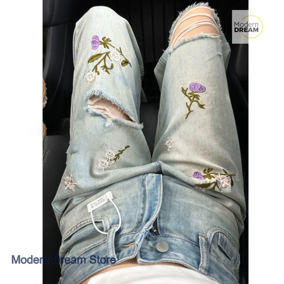 Korean heavy industry flower light blue hole jeans women's spring and summer high waist slim design straight wide-leg trousers
Korean heavy industry flower light blue hole jeans women's spring and summer high waist slim design straight wide-leg trousers