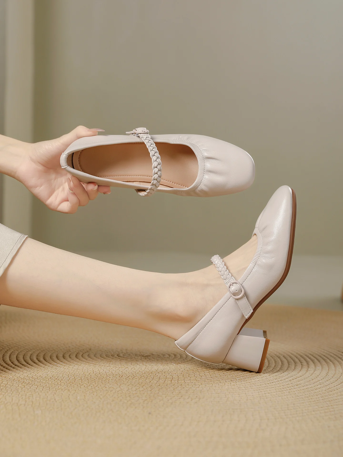 Soft Gentle Women's Faion Single oes 2025 Real Leather Thi Heel round Head Qipao oes Ele Commuting Mary Janes
Soft Gentle Women's Faion Single oes 2025 Real Leather Thi Heel round Head Qipao oes Ele Commuting Mary Janes