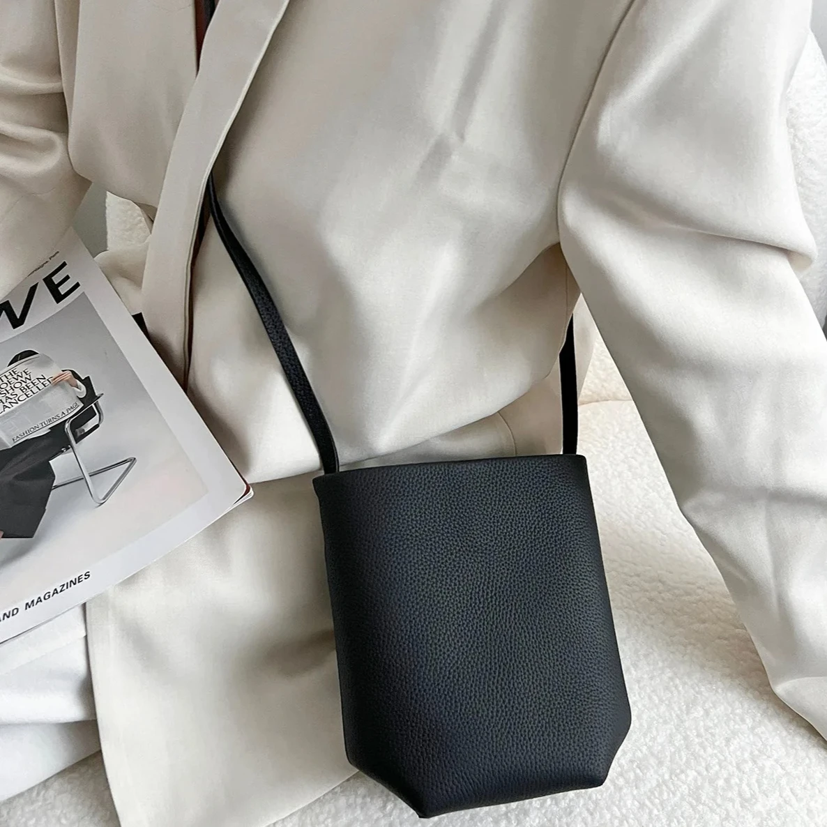 Lightweight Soft Leather Phone Crossbody Bag - Mini Shoulder Purse, Compact Sling Pouch for Smartphones & Daily Essentials
Lightweight Soft Leather Phone Crossbody Bag - Mini Shoulder Purse, Compact Sling Pouch for Smartphones & Daily Essentials
