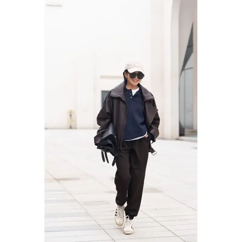 Fashionable and High-end Heavy-duty Double-layer Collar Leather Jacket for Women's Autumn New Loose Motorcycle Coat
Fashionable and High-end Heavy-duty Double-layer Collar Leather Jacket for Women's Autumn New Loose Motorcycle Coat