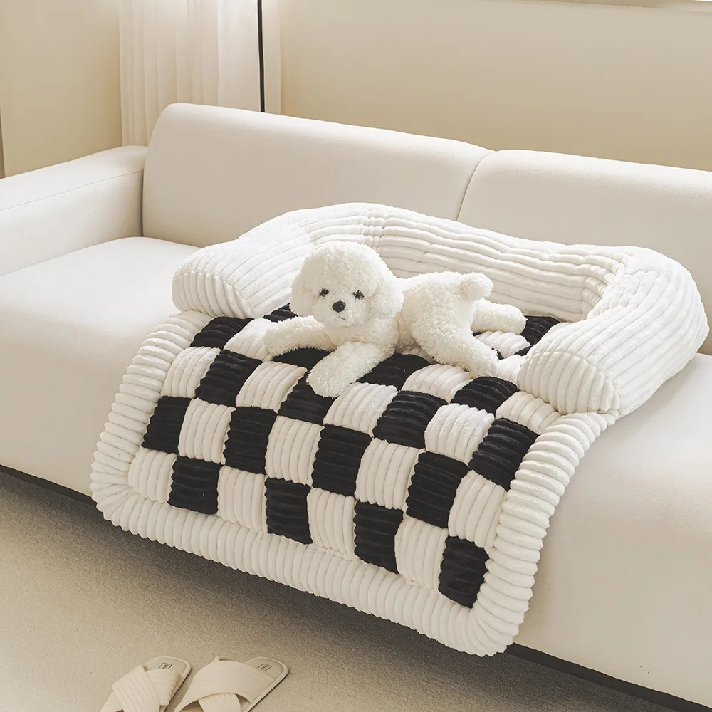 Luxury Eco-Friendly Autumn Winter Thickened Square Fashion Checkered Design Pet Bed Mat for Comfortable Dog Sleeping
Luxury Eco-Friendly Autumn Winter Thickened Square Fashion Checkered Design Pet Bed Mat for Comfortable Dog Sleeping