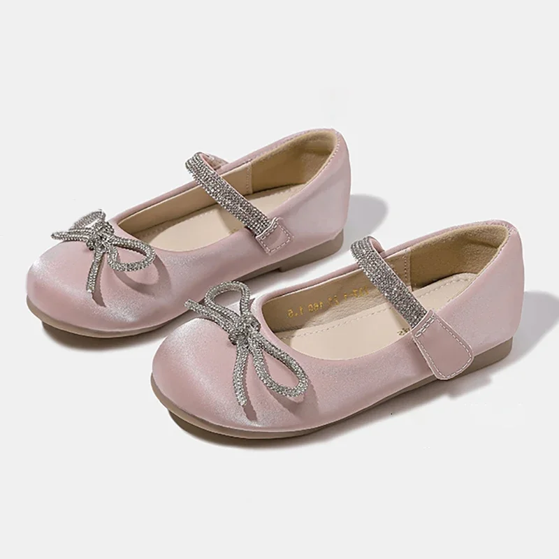 Children's Leather Shoes 2025 Spring New Fashion Sequin Bow Girl Princess Shoes Anti Slip Soft Sole Baby Kid's Flat Shoes
Children's Leather Shoes 2025 Spring New Fashion Sequin Bow Girl Princess Shoes Anti Slip Soft Sole Baby Kid's Flat Shoes