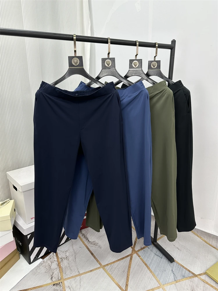 Удобные спортивные брюки прямого кроя, мужские повседневные брюки, осенняя коллекция, легкие, серия Busin, приятные для кожи, универсальные.
Удобные спортивные брюки прямого кроя, мужские повседневные брюки, осенняя коллекция, легкие, серия Busin, приятные для кожи, универсальные.
