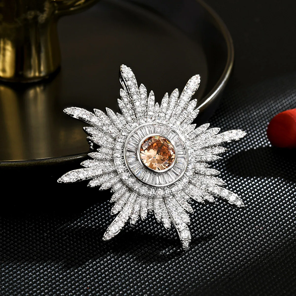 British Style Cubic Zirconia Brooch,Sparkling Eight-Pointed Star Pin, Minimalist Daily Accessory
British Style Cubic Zirconia Brooch,Sparkling Eight-Pointed Star Pin, Minimalist Daily Accessory