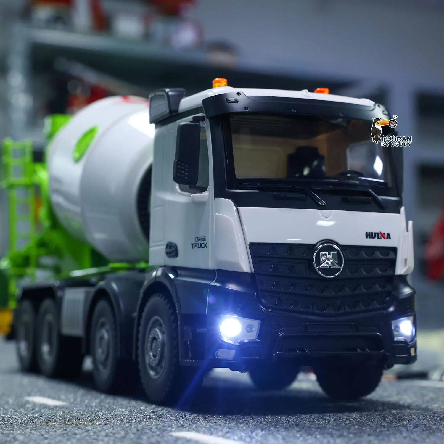 HUINA 1/14 металлический микшер с дистанционным управлением RTR 2,4 ГГц 12-канальный свет звуковые эффекты RC грузовик с мешалкой готовая модель игрушка на батарейке
HUINA 1/14 металлический микшер с дистанционным управлением RTR 2,4 ГГц 12-канальный свет звуковые эффекты RC грузовик с мешалкой готовая модель игрушка на батарейке