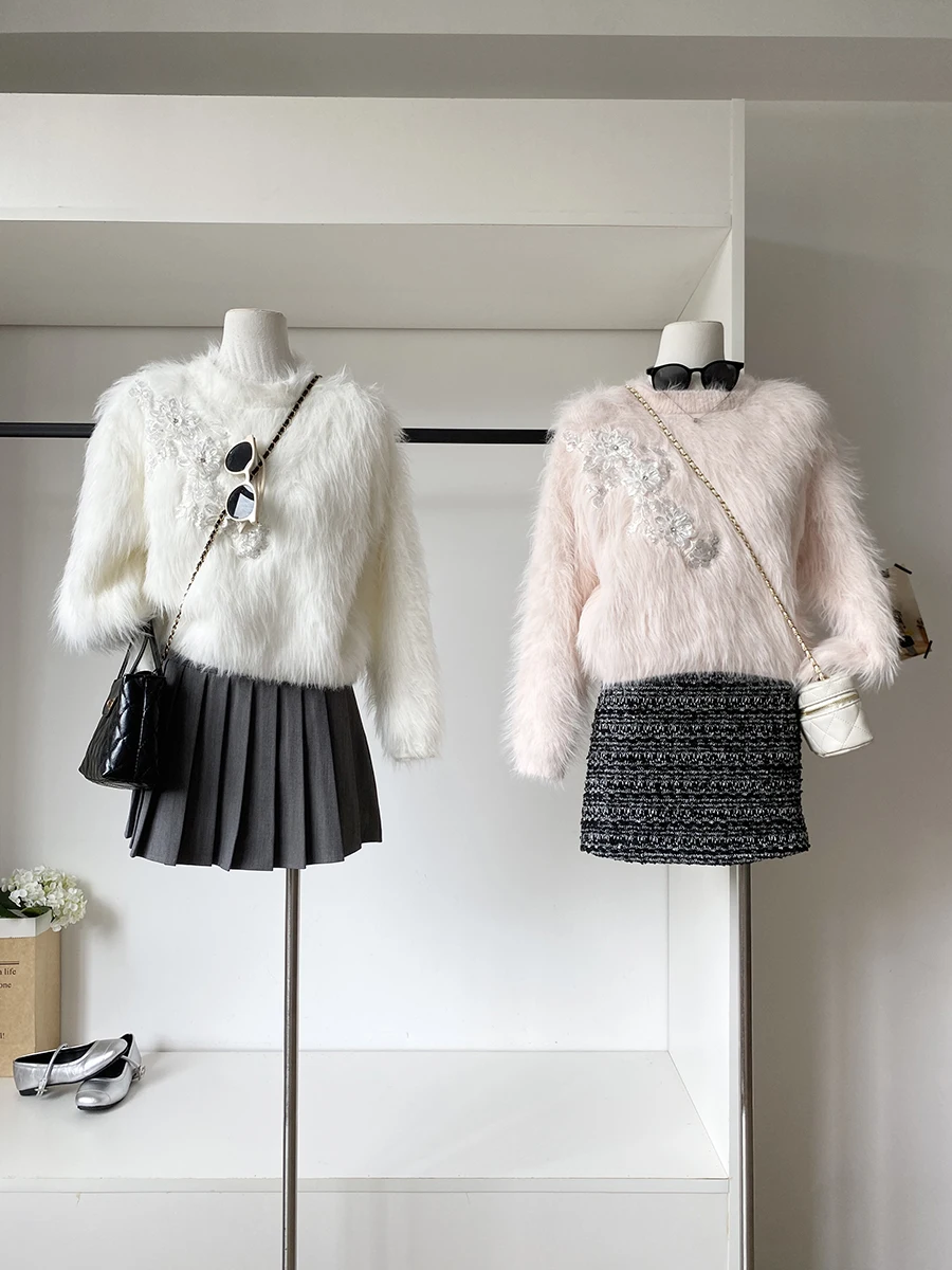 Winter 2025 Women's Slim Fit round Neck Knitwear Fashionable Synthetic Mink Coat Casual Commute Style Polyester Fiber Long Sl...
Winter 2025 Women's Slim Fit round Neck Knitwear Fashionable Synthetic Mink Coat Casual Commute Style Polyester Fiber Long Sl...