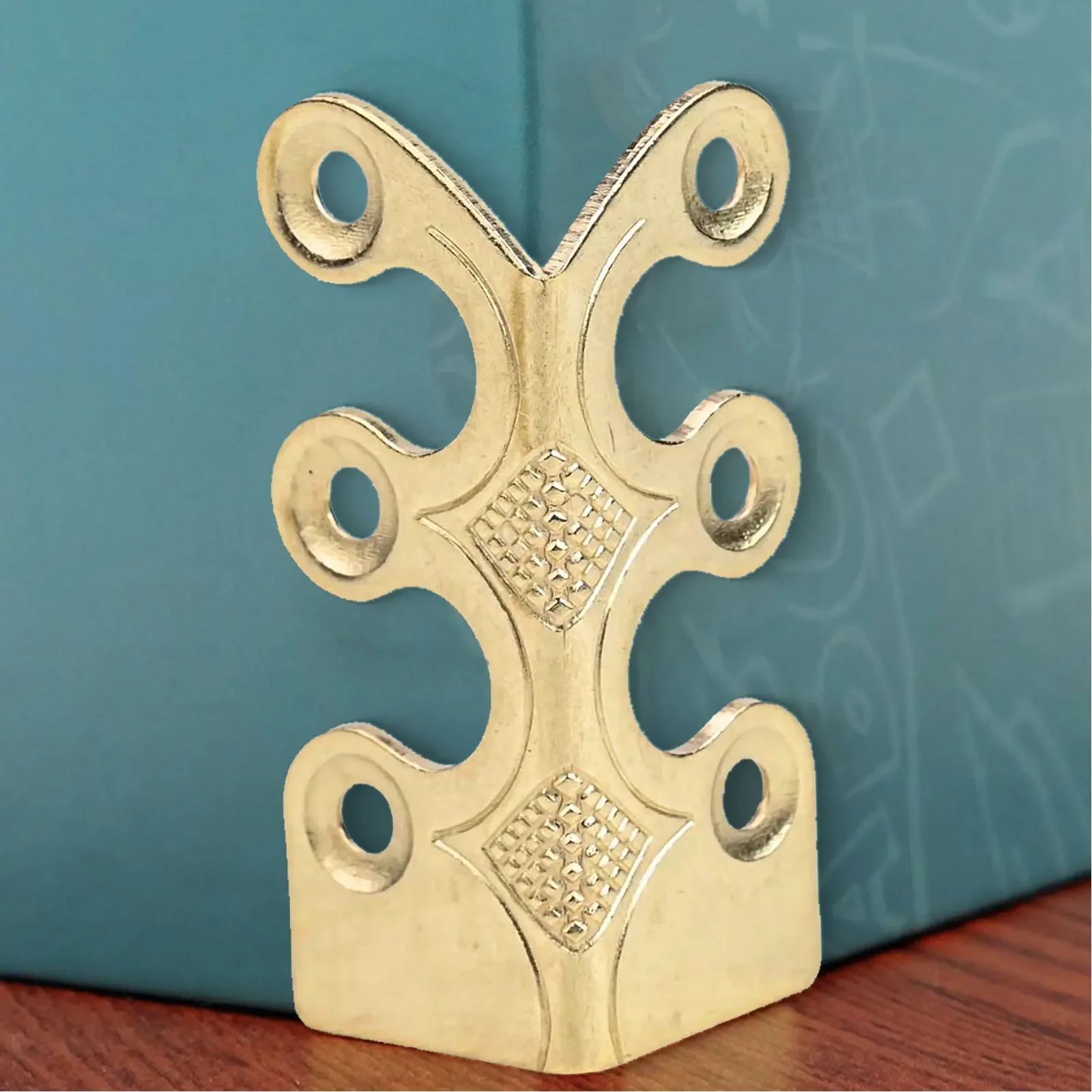 Antique Brass Corner Protector Antique Copper Corner Protector 48mm Size Advanced Home Decor Antique Design Desktop Decoration
Antique Brass Corner Protector Antique Copper Corner Protector 48mm Size Advanced Home Decor Antique Design Desktop Decoration