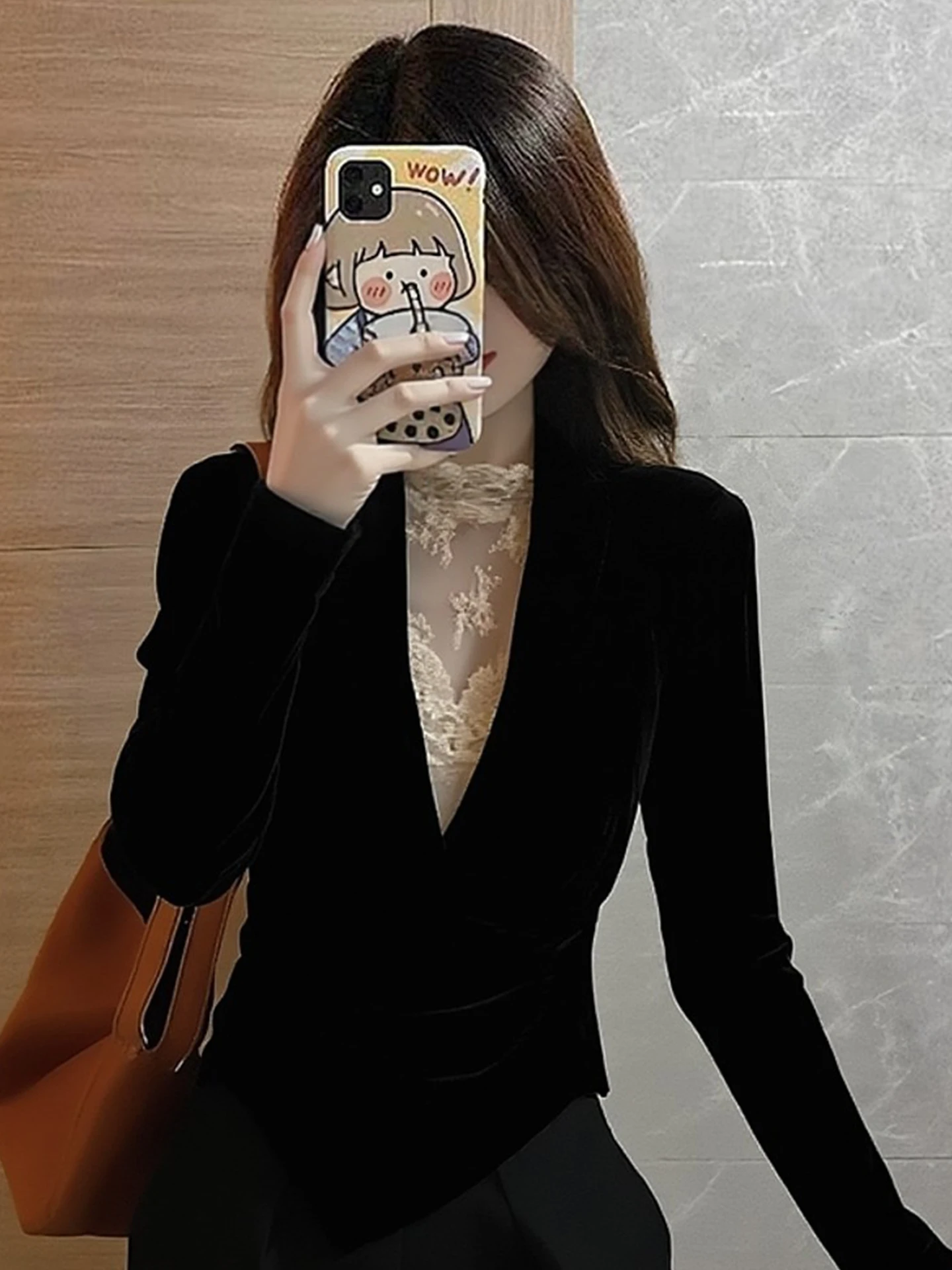 Velvet Base Shirt V-Neck Long Sleeve Soft Versatile Fashionable Slimming Spring Top Elegant Casual Women's T-Shirt
Velvet Base Shirt V-Neck Long Sleeve Soft Versatile Fashionable Slimming Spring Top Elegant Casual Women's T-Shirt