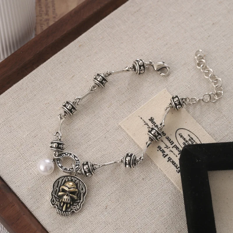 Hot Sell Vintage Skull Heads Design 925 Sterling Silver Ladies Charm Bracelet Jewelry For Women Halloween Gift No Fade
Hot Sell Vintage Skull Heads Design 925 Sterling Silver Ladies Charm Bracelet Jewelry For Women Halloween Gift No Fade