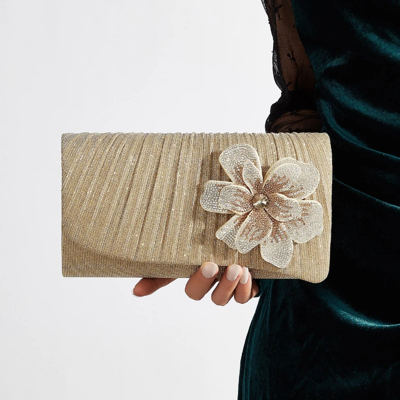 Fairy Shinny Pleated Golden Party Bags Retro New in Style Vintage Dress Evening Bags for Women 3D Flower Mini Glitter Handbag
Fairy Shinny Pleated Golden Party Bags Retro New in Style Vintage Dress Evening Bags for Women 3D Flower Mini Glitter Handbag