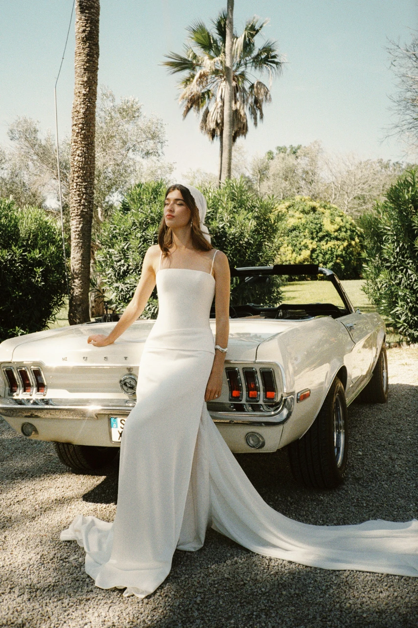 2026 New Designer Simple Silk Satin Wedding Gown Strapless Choker Cape Mermaid Bridal Dress Long Train Vintage Wedding Dresses
2026 New Designer Simple Silk Satin Wedding Gown Strapless Choker Cape Mermaid Bridal Dress Long Train Vintage Wedding Dresses