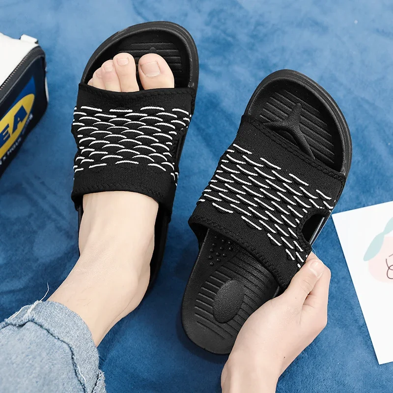 Women Men Sandals Mesh Breathable Padded Beach Flip Flops Shoes New Summer Solid Flat Bath Slippers Lighted Casual Shoes
Women Men Sandals Mesh Breathable Padded Beach Flip Flops Shoes New Summer Solid Flat Bath Slippers Lighted Casual Shoes