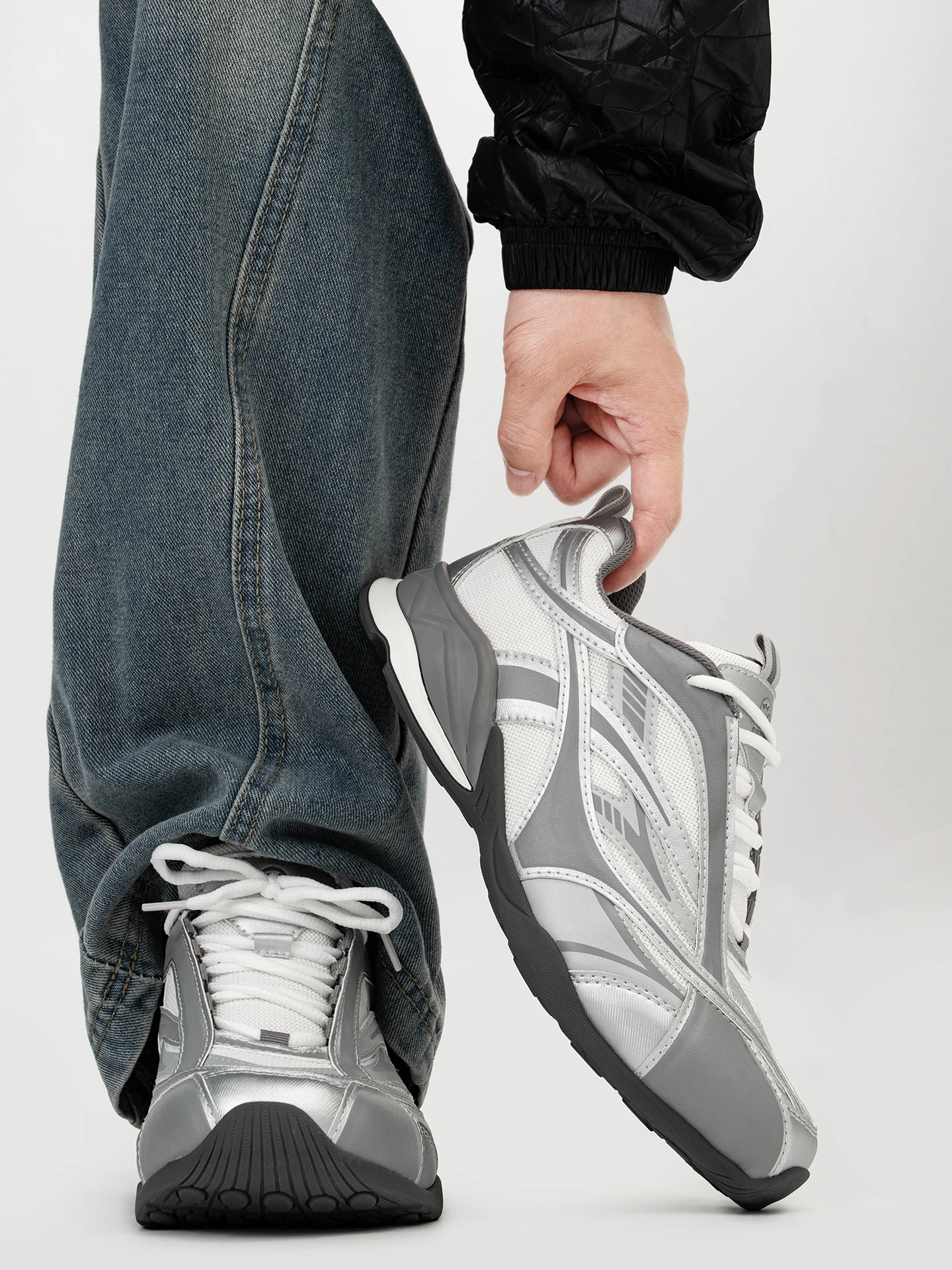 Silver Outdoor Hiking Shoes Men's Summer Mesh 5cm Heightening German Training Shoes Casual Thick Bottom Dad Shoes Women
Silver Outdoor Hiking Shoes Men's Summer Mesh 5cm Heightening German Training Shoes Casual Thick Bottom Dad Shoes Women