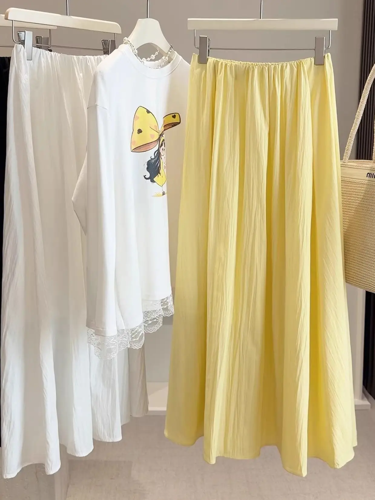 Casual High Waist Midi Skirt Women's Summer Thin Versatile Simple Slimming Fairy Skirt 2026 New Style Half-length Skirt
Casual High Waist Midi Skirt Women's Summer Thin Versatile Simple Slimming Fairy Skirt 2026 New Style Half-length Skirt
