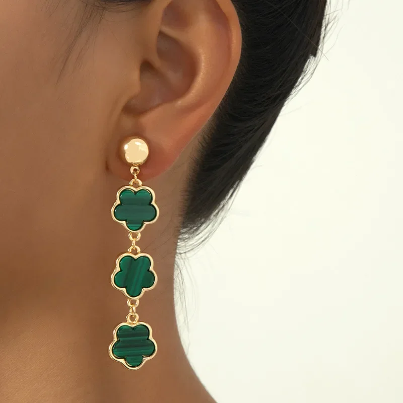 Simple Five-leaf Flower Pendant Tassel Earrings For Women Fashionable Personalized Daily Accessory Party Jewelry Birthday Gifts
Simple Five-leaf Flower Pendant Tassel Earrings For Women Fashionable Personalized Daily Accessory Party Jewelry Birthday Gifts