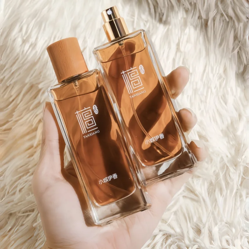 High Quality Perfume Men Retro Sandalwood Pheromone Parfums Spray Long-lasting Men Woman Natural Fresh Jasmine Floral Fragrance
High Quality Perfume Men Retro Sandalwood Pheromone Parfums Spray Long-lasting Men Woman Natural Fresh Jasmine Floral Fragrance