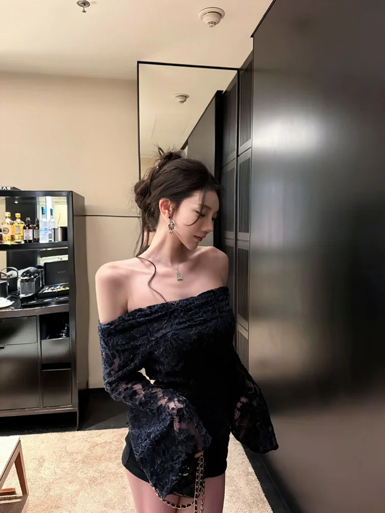 Sexy Lace Hollow out Bell Sleeve Shirt Women's Pure Desire Style Spring Summer off Shoulder Top Floral Print Casual Blouse
Sexy Lace Hollow out Bell Sleeve Shirt Women's Pure Desire Style Spring Summer off Shoulder Top Floral Print Casual Blouse