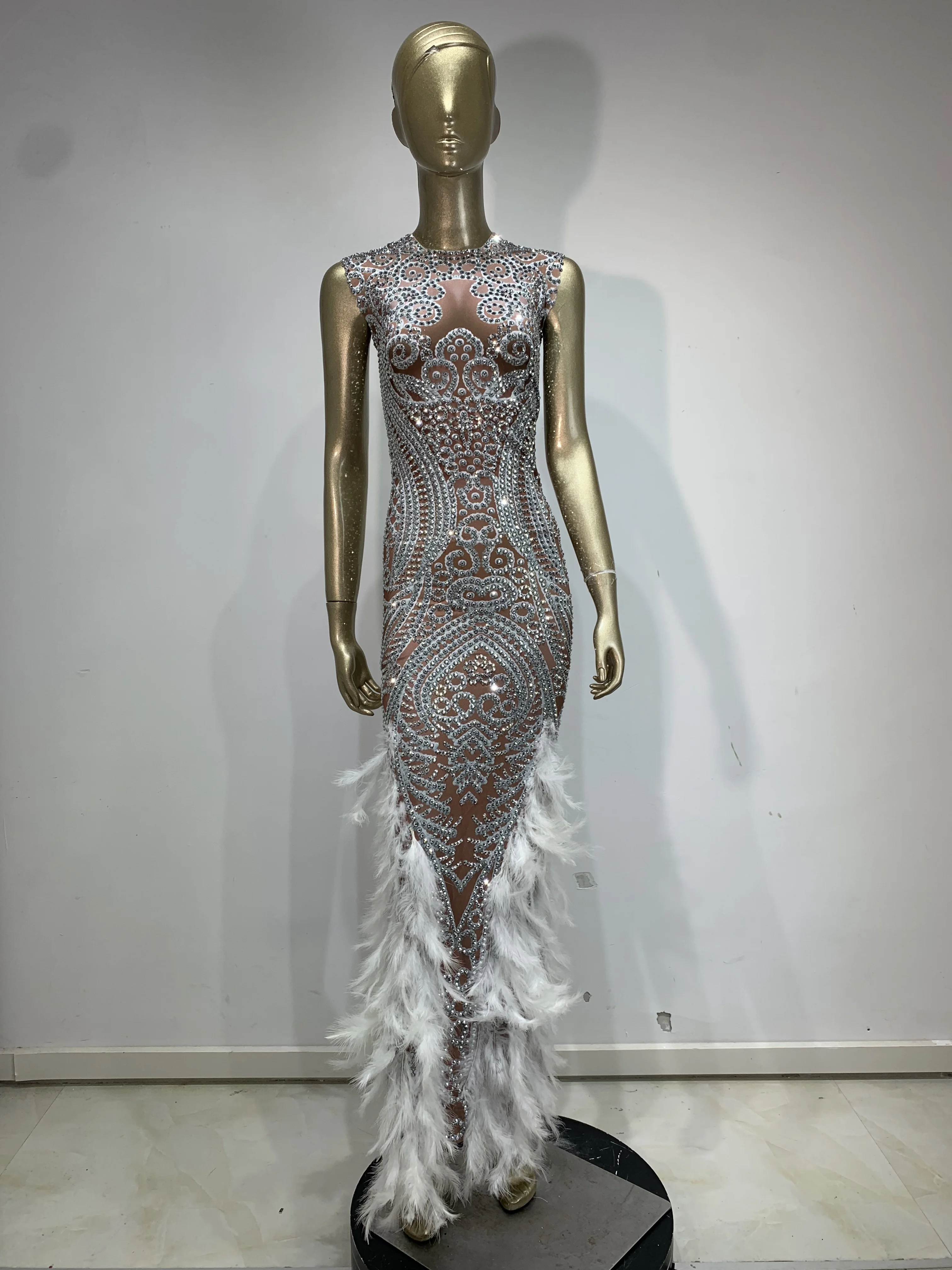 Women Sparkly Rhinestone Feathers Sleeveless Bodycon Long Dress Wedding Guest Gowns Luxury Birthday Evening Party Cocktail Dress
Women Sparkly Rhinestone Feathers Sleeveless Bodycon Long Dress Wedding Guest Gowns Luxury Birthday Evening Party Cocktail Dress