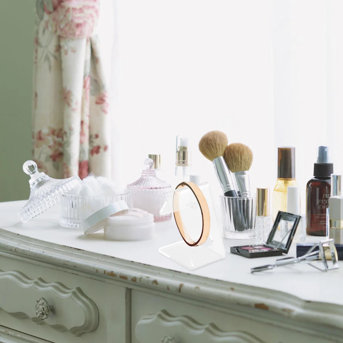 4Pcs Acrylic Watch Display Bracket Elegant Slip-Resistant Design for Watches and Bracelets Watch Display Bracket
4Pcs Acrylic Watch Display Bracket Elegant Slip-Resistant Design for Watches and Bracelets Watch Display Bracket