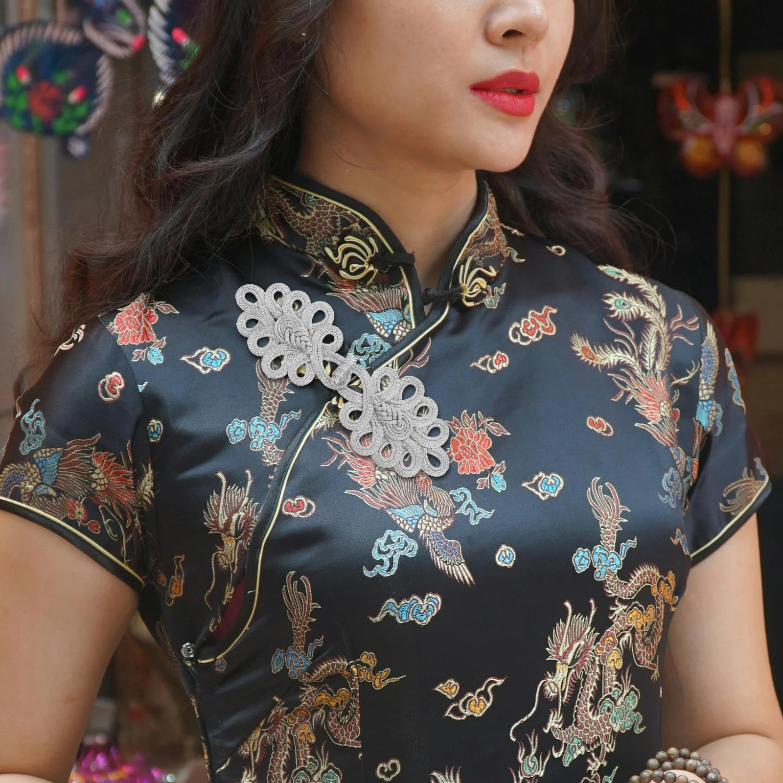2Pcs Silver Thread Chinese Knots Buttons Frog Closure Vintage Style Coat Suit Cheongsam Sweater Cardigan Sewing
2Pcs Silver Thread Chinese Knots Buttons Frog Closure Vintage Style Coat Suit Cheongsam Sweater Cardigan Sewing