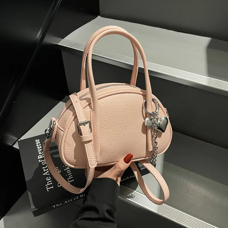 This year's popular handbag 2025 spring new women's bag fresh lychee pattern shoulder bag fashionable and simple messenger bag
This year's popular handbag 2025 spring new women's bag fresh lychee pattern shoulder bag fashionable and simple messenger bag
