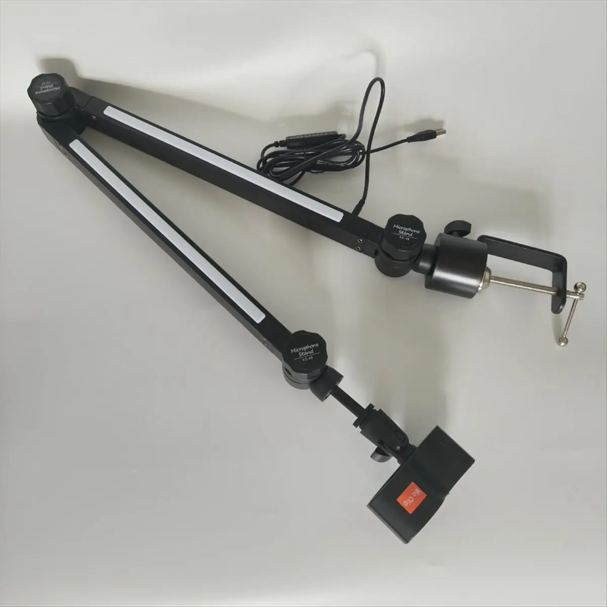 DT77 RGB Microphone Arm Stand Mic Arm Holder with RGB Light Rotatable Suspension Boom Scissor Stand for Gaming Streaming
DT77 RGB Microphone Arm Stand Mic Arm Holder with RGB Light Rotatable Suspension Boom Scissor Stand for Gaming Streaming