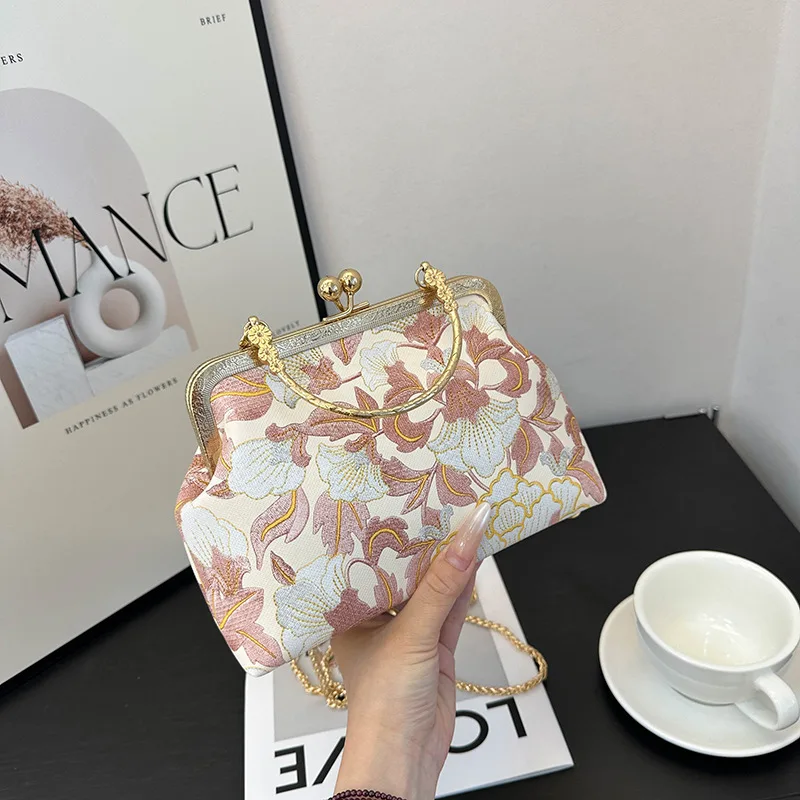 2025 Vintage Chinese Embroidery Clutch Bag - Oriental Chain Shoulder Purse for Women
2025 Vintage Chinese Embroidery Clutch Bag - Oriental Chain Shoulder Purse for Women