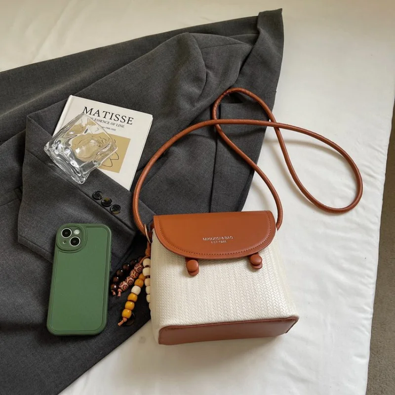 Элегантная дизайнерская большая сумка, винтажная минималистичная кожаная сумка через плечо, большая вместительная однотонная сумка для женщин
Элегантная дизайнерская большая сумка, винтажная минималистичная кожаная сумка через плечо, большая вместительная однотонная сумка для женщин