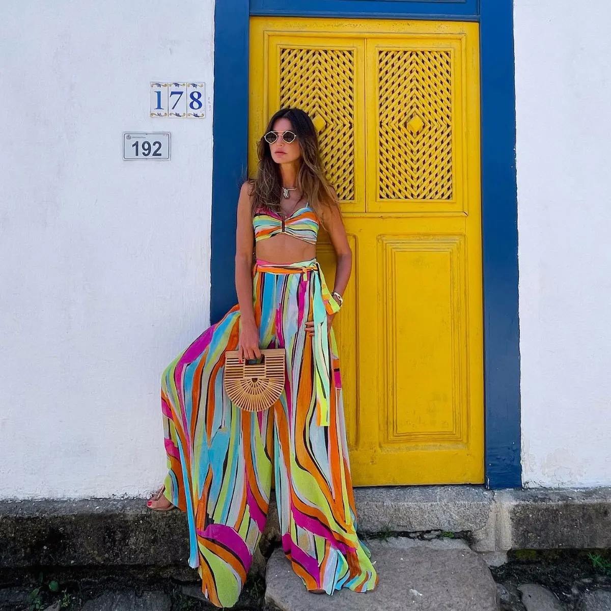 Sexy Print 3 Pics Women Bikini Set With Pants Halter Bra High Waist Hollow Out Wide Leg Pants Suit 2025 Summer Beach Swimsuit
Sexy Print 3 Pics Women Bikini Set With Pants Halter Bra High Waist Hollow Out Wide Leg Pants Suit 2025 Summer Beach Swimsuit