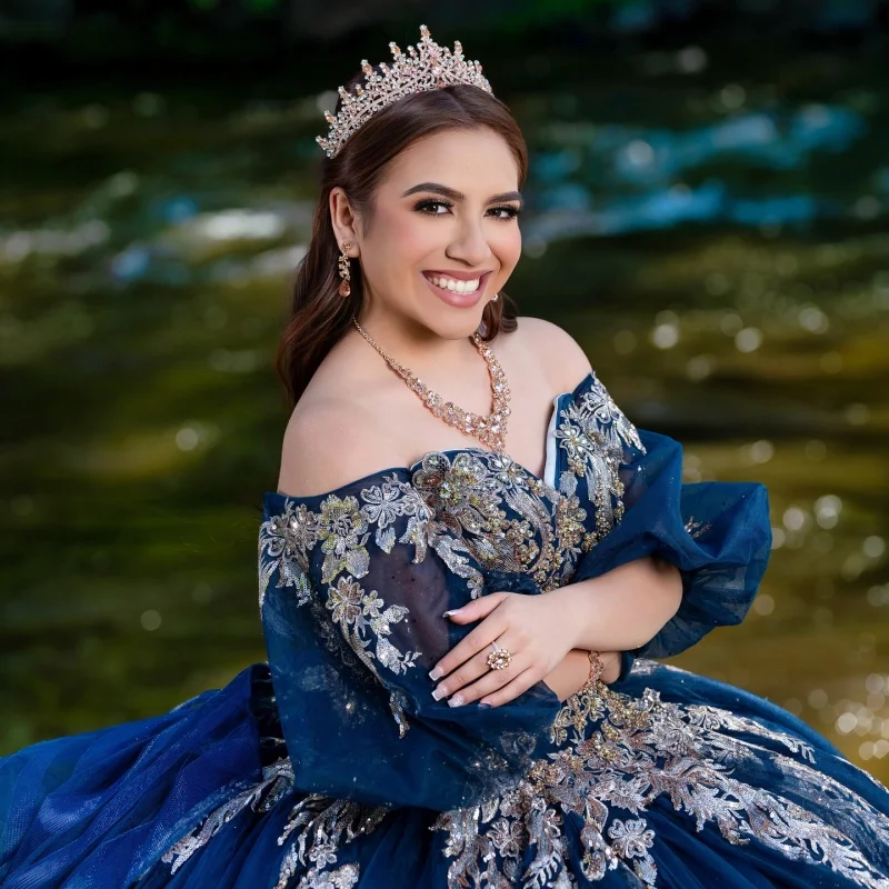 Shiny dark blue Quinceanera Dress off-shoulder golden Glitter flower Decal Lace Vestidos De 15 Quinceanera Customize
Shiny dark blue Quinceanera Dress off-shoulder golden Glitter flower Decal Lace Vestidos De 15 Quinceanera Customize