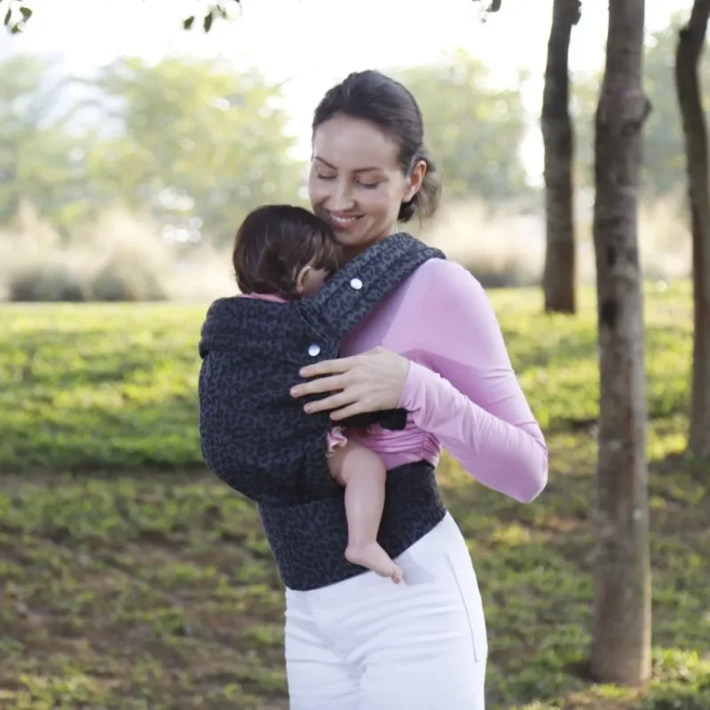4 Seasons Baby Both Shoulders Waist Stool Fashionable Cotton Adjustable Baby Carrier Ergonomic Design for Moms and Dad Carrier
4 Seasons Baby Both Shoulders Waist Stool Fashionable Cotton Adjustable Baby Carrier Ergonomic Design for Moms and Dad Carrier