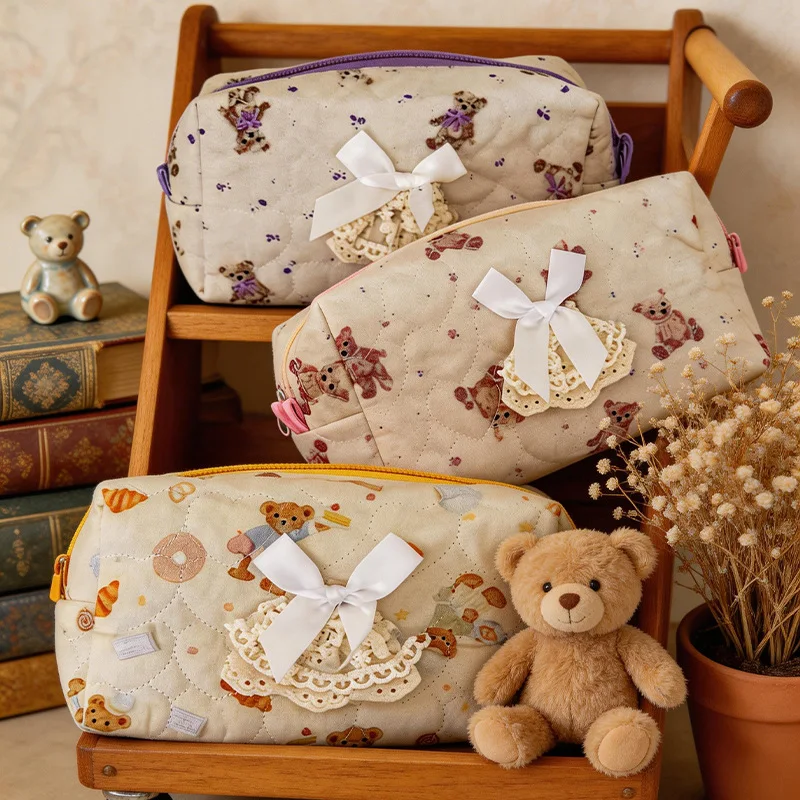 French retro bear lace bow pencil case female student large capacity stationery storage cosmetic bag makeup brush bag
French retro bear lace bow pencil case female student large capacity stationery storage cosmetic bag makeup brush bag