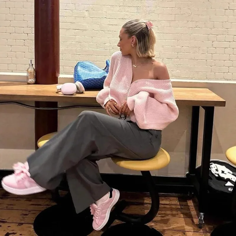 European and American Women's Knitted Cardigan Pink Sexy Hot Girl Ribbed Solid Loose Short Sweater
European and American Women's Knitted Cardigan Pink Sexy Hot Girl Ribbed Solid Loose Short Sweater