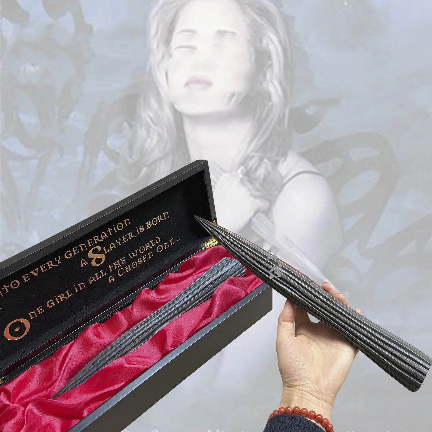 Buffy the Vampire Slayer Stake PVC Movie Prop with Black Gift Box Unsharpened
Buffy the Vampire Slayer Stake PVC Movie Prop with Black Gift Box Unsharpened