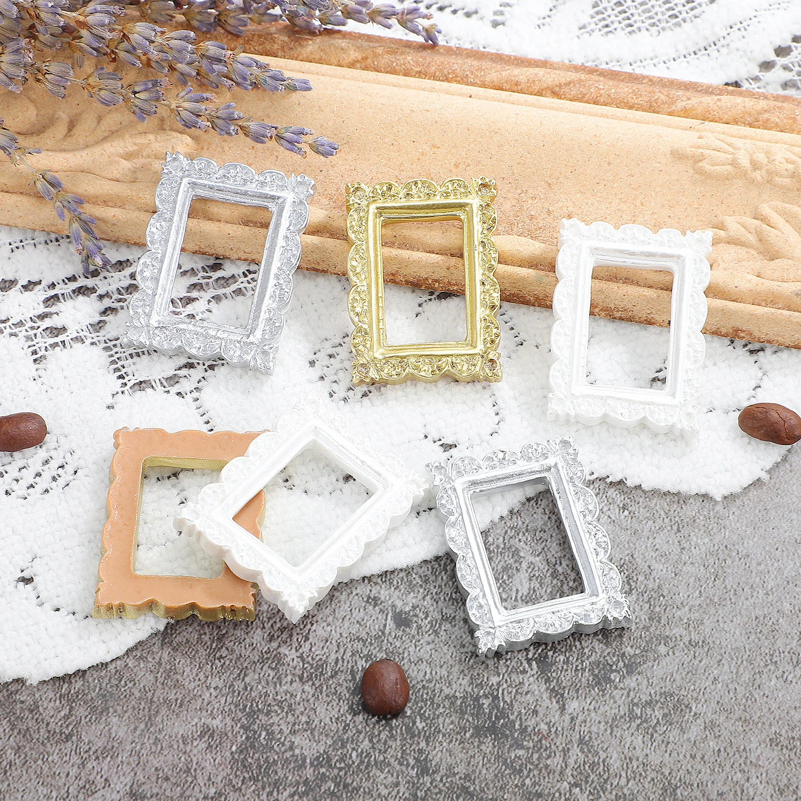 Miniature Photo Frame Set 6Pcs Gold Resin Tabletop Decor DIY Craft Vintage Mini Picture Frames for Home Office Display
Miniature Photo Frame Set 6Pcs Gold Resin Tabletop Decor DIY Craft Vintage Mini Picture Frames for Home Office Display