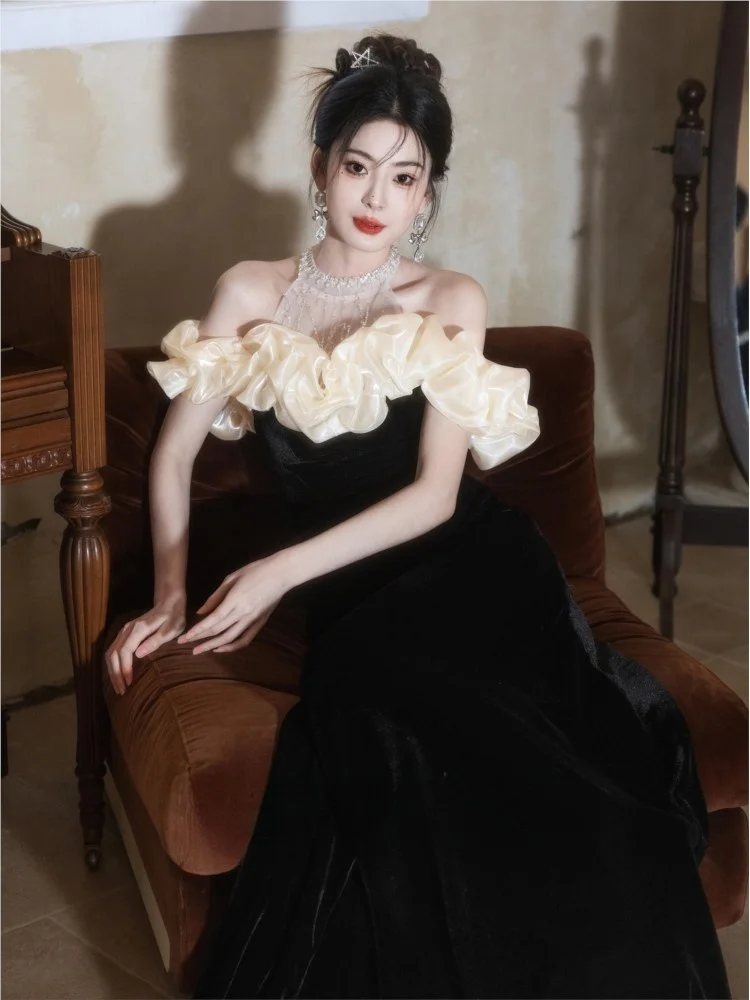 A new light luxury and niche toasting dress with one-shoulder black velvet for adult birthday parties
A new light luxury and niche toasting dress with one-shoulder black velvet for adult birthday parties
