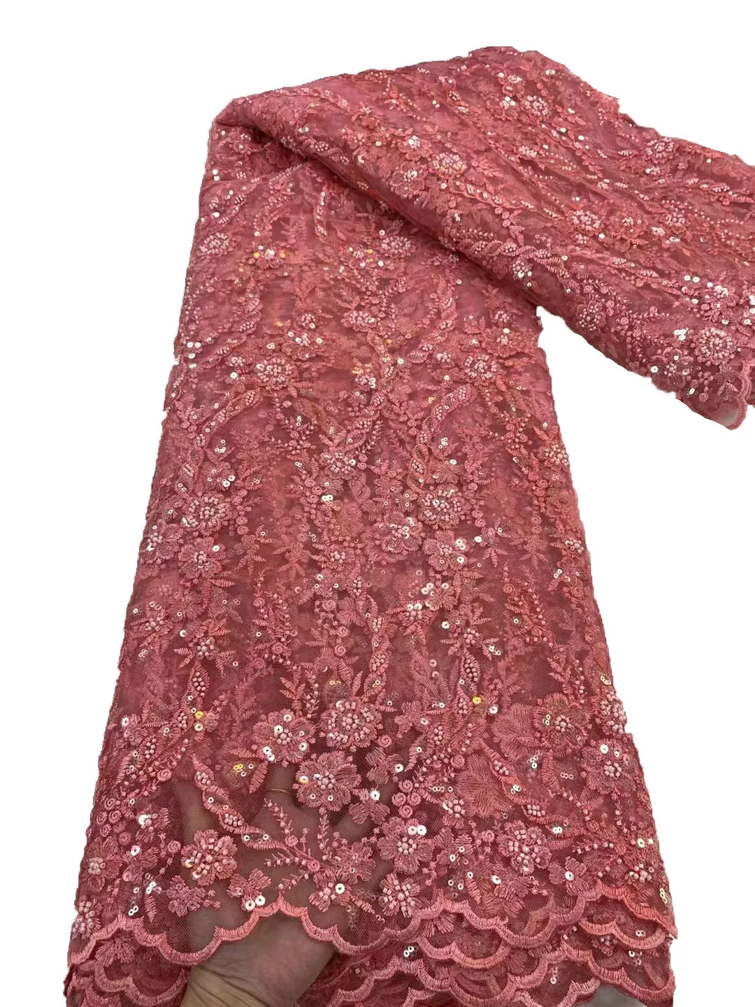 2023 new African style lace mesh beaded tube fabric, Nigerian beaded sequin evening dress, good price/5yards
2023 new African style lace mesh beaded tube fabric, Nigerian beaded sequin evening dress, good price/5yards