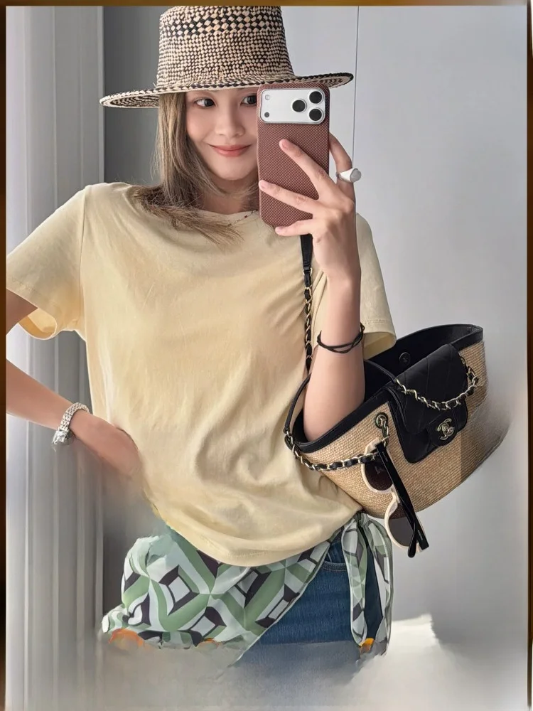 Soft Cotton Short Sleeve T-Shirt Cloudlike Comfortable round Neck Casual Women's Top Breathable Loose Fit Classic Color
Soft Cotton Short Sleeve T-Shirt Cloudlike Comfortable round Neck Casual Women's Top Breathable Loose Fit Classic Color
