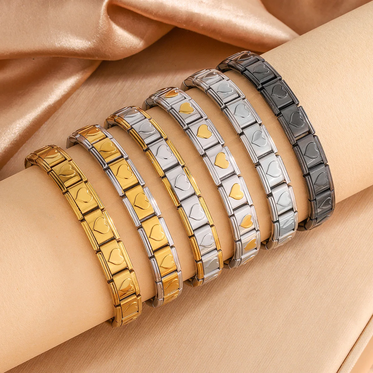 Gold Color Italian Charm 9mm Module Bracelets Stainless Steel Free Splicing Peach Hearts for Woman Men Gifts DIY Making Jewelry
Gold Color Italian Charm 9mm Module Bracelets Stainless Steel Free Splicing Peach Hearts for Woman Men Gifts DIY Making Jewelry