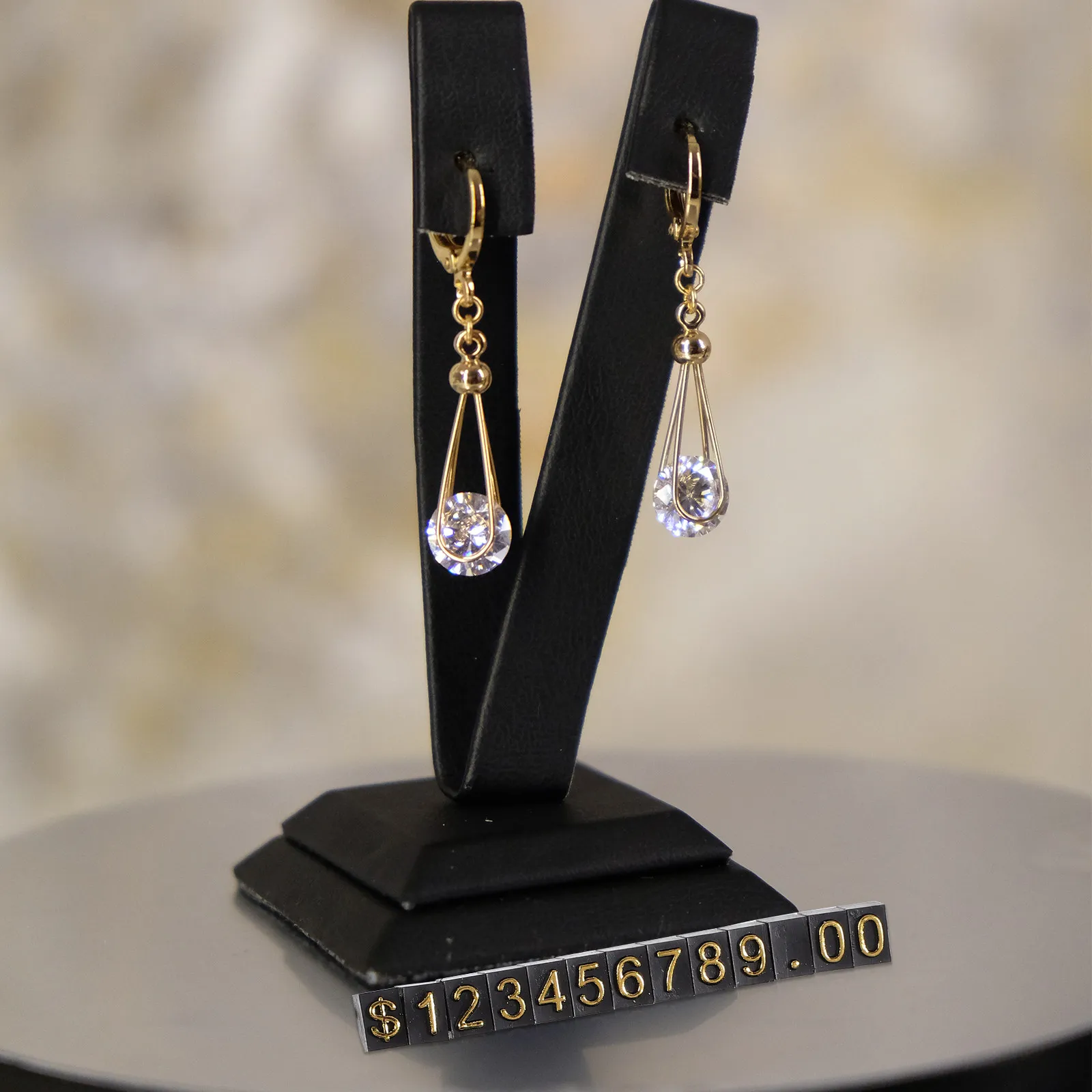 10Sets Jewelry Price Display Cubes Sturdy Reusable for Small Items Compact Price Tag Stand Ideal for Accessories
10Sets Jewelry Price Display Cubes Sturdy Reusable for Small Items Compact Price Tag Stand Ideal for Accessories
