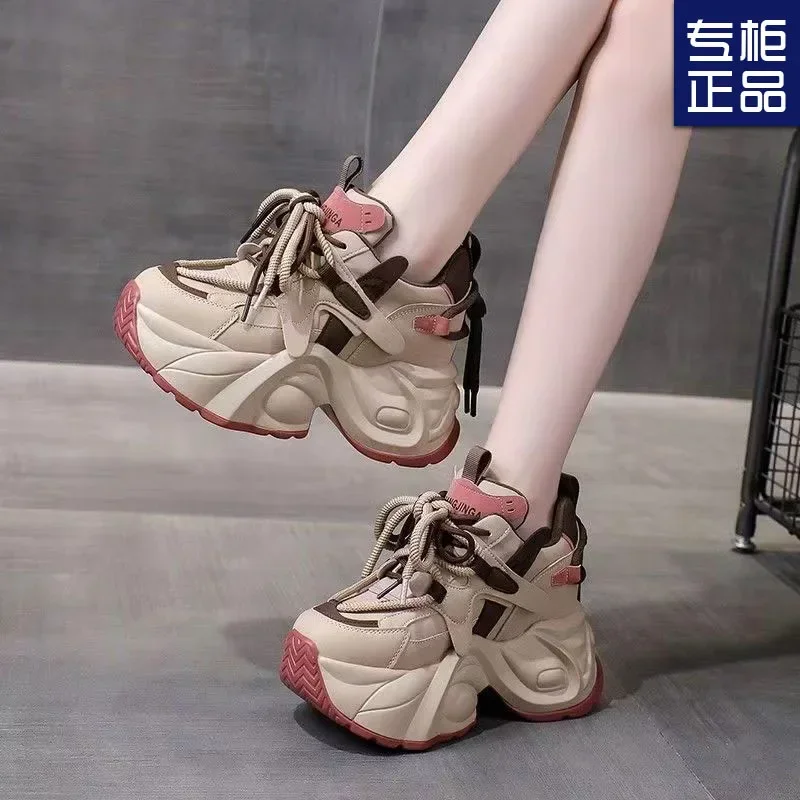 Fleece inner heightening sneakers women's 2025 new spring European station fried street dad shoes super fire small women's shoes
Fleece inner heightening sneakers women's 2025 new spring European station fried street dad shoes super fire small women's shoes