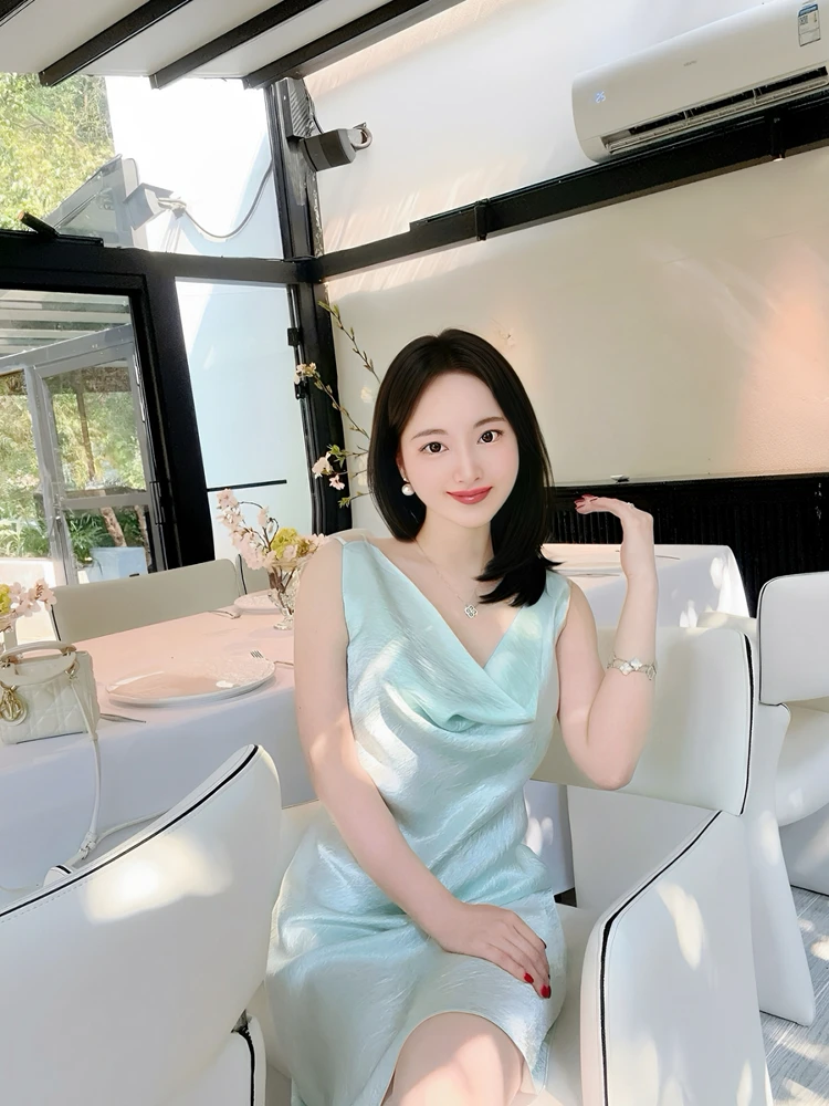 Elegant Acetate Draped Design Strapless Dress Sleeveless Island Crack Vinegar Design Summer Dress for Women
Elegant Acetate Draped Design Strapless Dress Sleeveless Island Crack Vinegar Design Summer Dress for Women