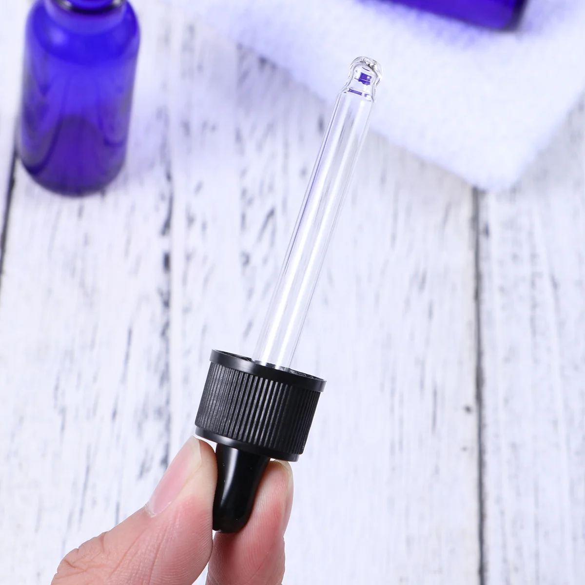 10Pcs Essential Oil Bottle 20ml Glass Refillable Bottles with Dropper Pipette for Aromatherapy Liquid Perfume Blends
10Pcs Essential Oil Bottle 20ml Glass Refillable Bottles with Dropper Pipette for Aromatherapy Liquid Perfume Blends