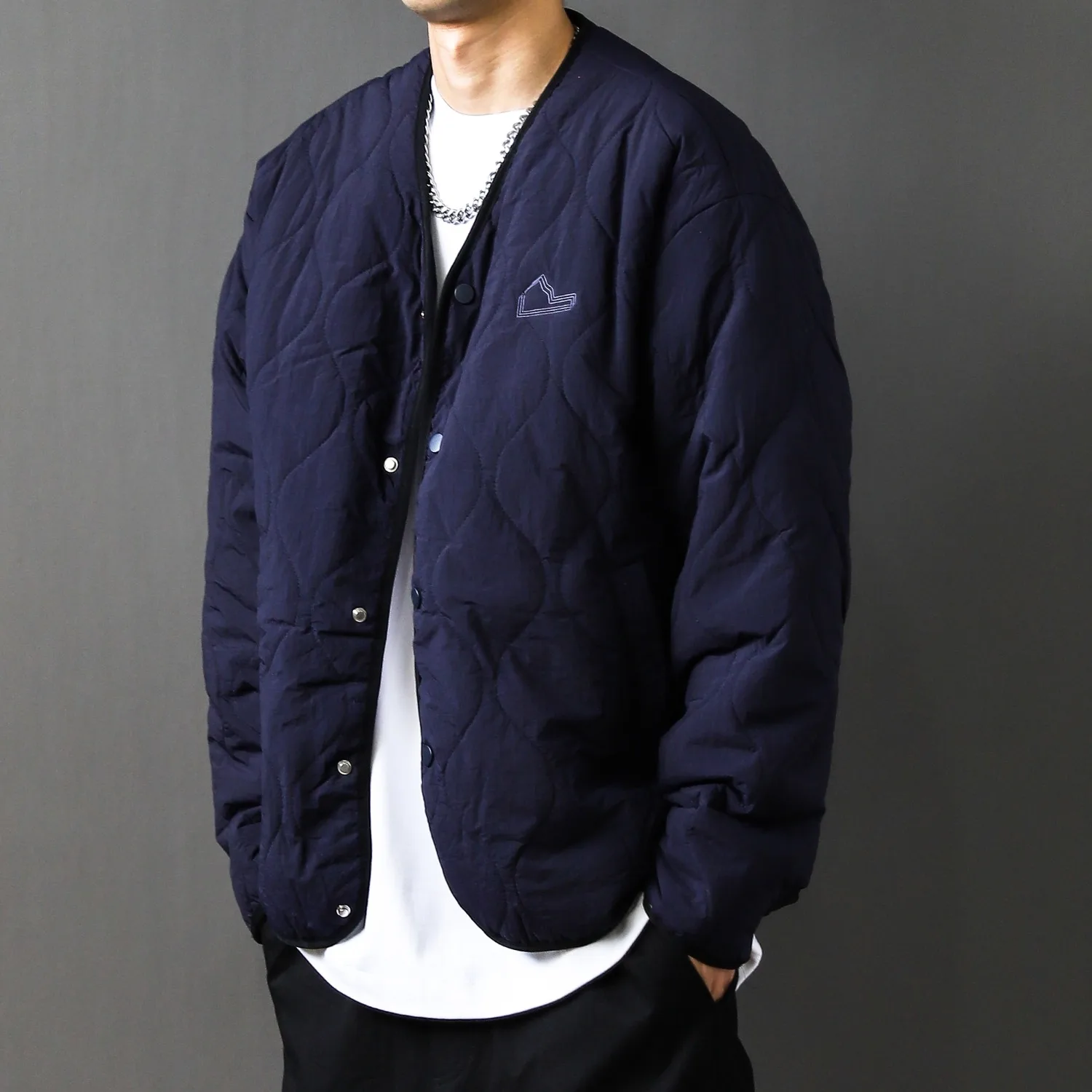 Retro Japanese Style Diamond Pattern Large Size V-Neck Cotton Jacket Lightweight Loose Men's Autumn Winter Casual Coat
Retro Japanese Style Diamond Pattern Large Size V-Neck Cotton Jacket Lightweight Loose Men's Autumn Winter Casual Coat