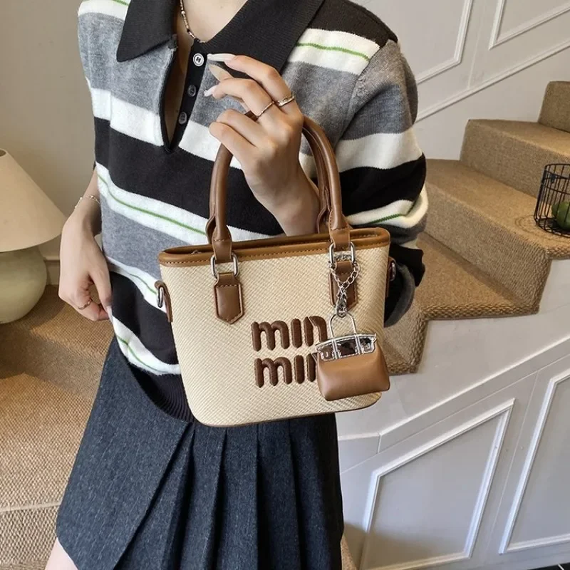 Vintage Elegant Diaper Bag For Women Luxury Designer Crossbody Bag Minimalist Leather Tote Practical Chic Party Companion
Vintage Elegant Diaper Bag For Women Luxury Designer Crossbody Bag Minimalist Leather Tote Practical Chic Party Companion