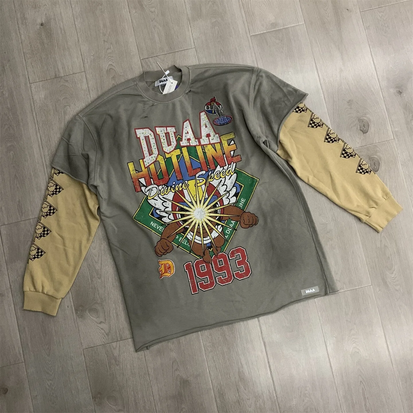 Retro Streetwear Long Sleeve T-Shirt Unisex Loose Faded Print Trendy Brand Rhinestone Fake Two-Piece Base Shirt Cotton Spring
Retro Streetwear Long Sleeve T-Shirt Unisex Loose Faded Print Trendy Brand Rhinestone Fake Two-Piece Base Shirt Cotton Spring