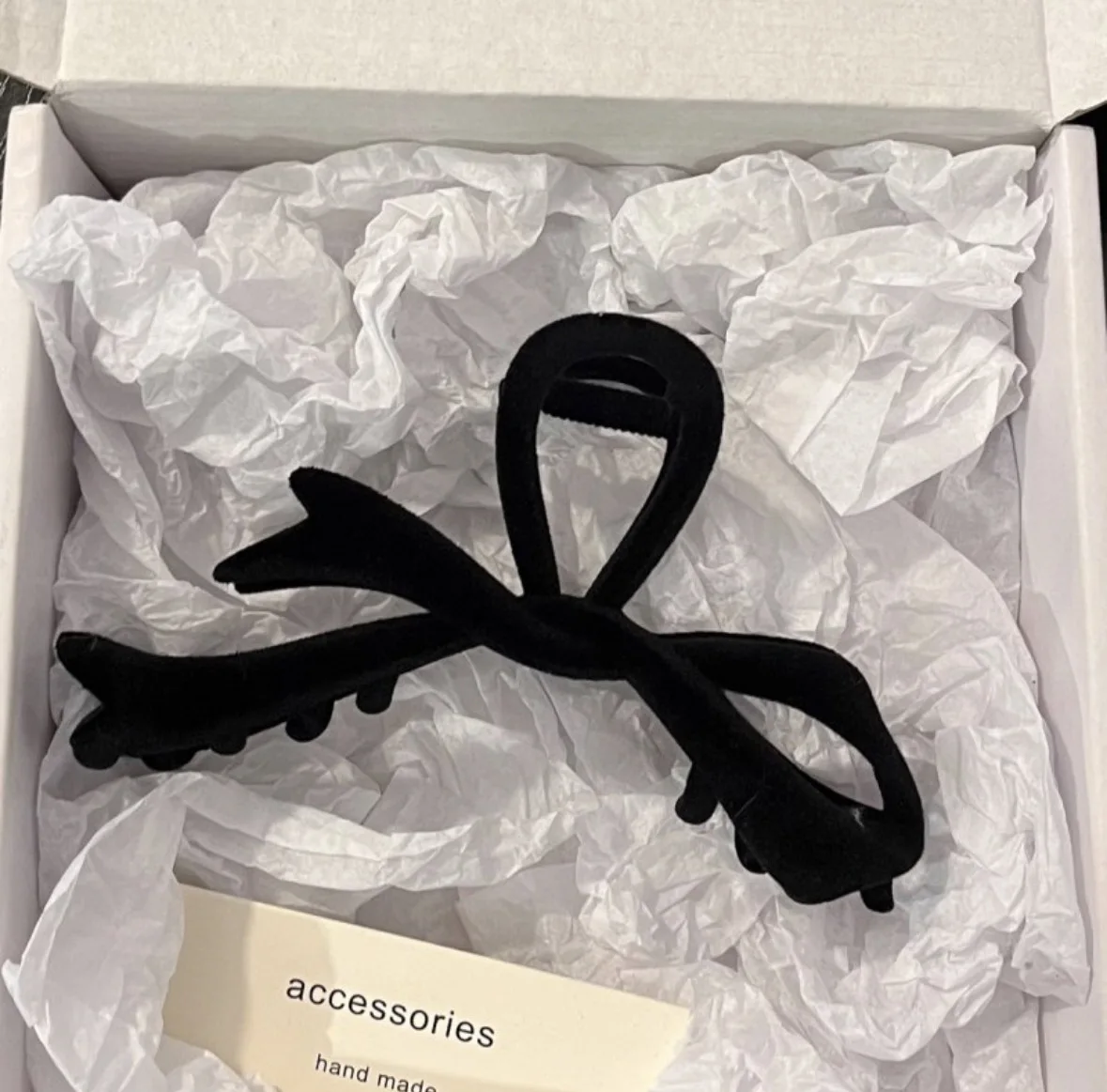 Black Velet Hair Clips for Girls HairCrab Women Hair Accessories Fashion Autumn Hair Style
Black Velet Hair Clips for Girls HairCrab Women Hair Accessories Fashion Autumn Hair Style